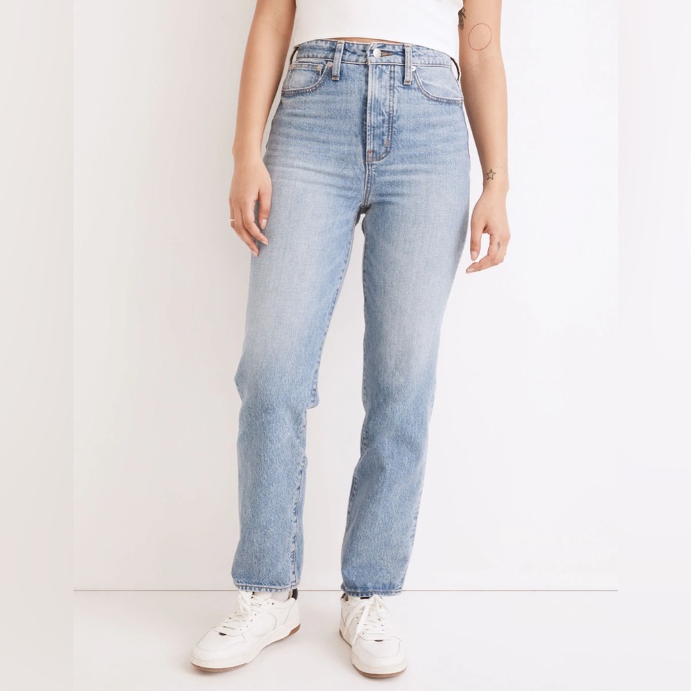 Madewell Petite Curvy Perfect Vintage Straight Jean in Seyland Wash